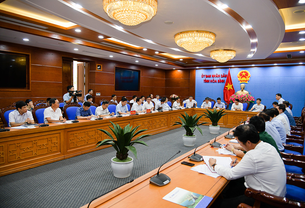 Promoting the implementation of key projects of member enterprises in Hoa Binh province