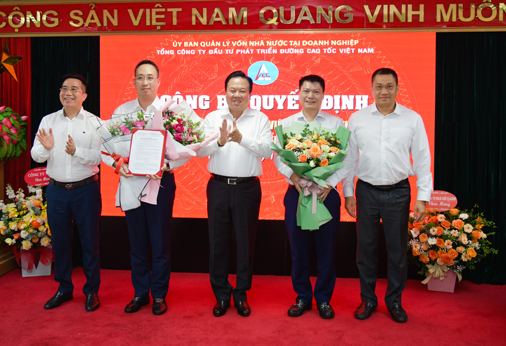 Công bố quyết định bổ nhiệm Thành viên Hội đồng thành viên Tổng công ty Đầu tư phát triển đường cao tốc Việt Nam